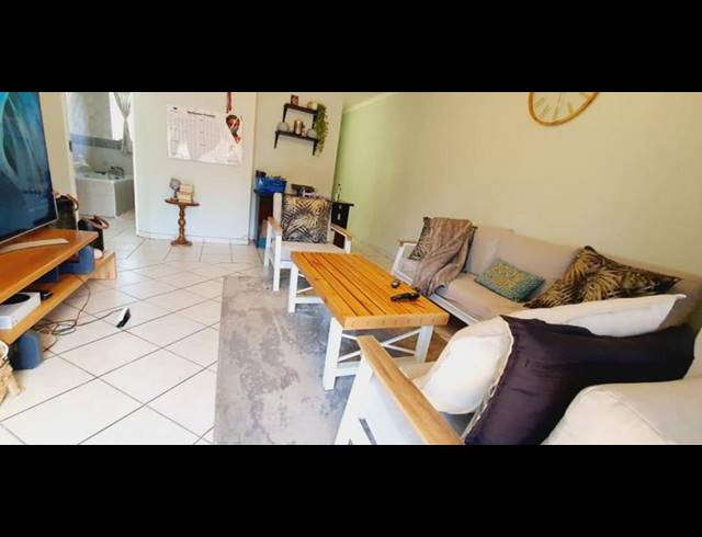 2 BEDROOM TOWNHOUSE FOR SALE IN HIGHVELD